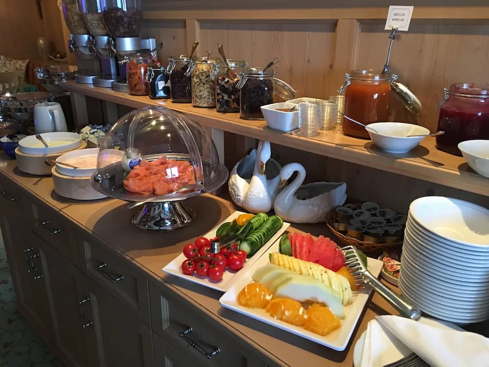 Breakfast buffet