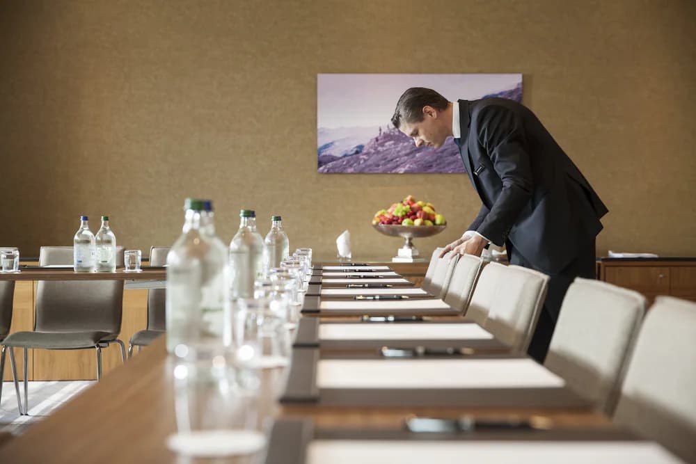 Meeting facility
