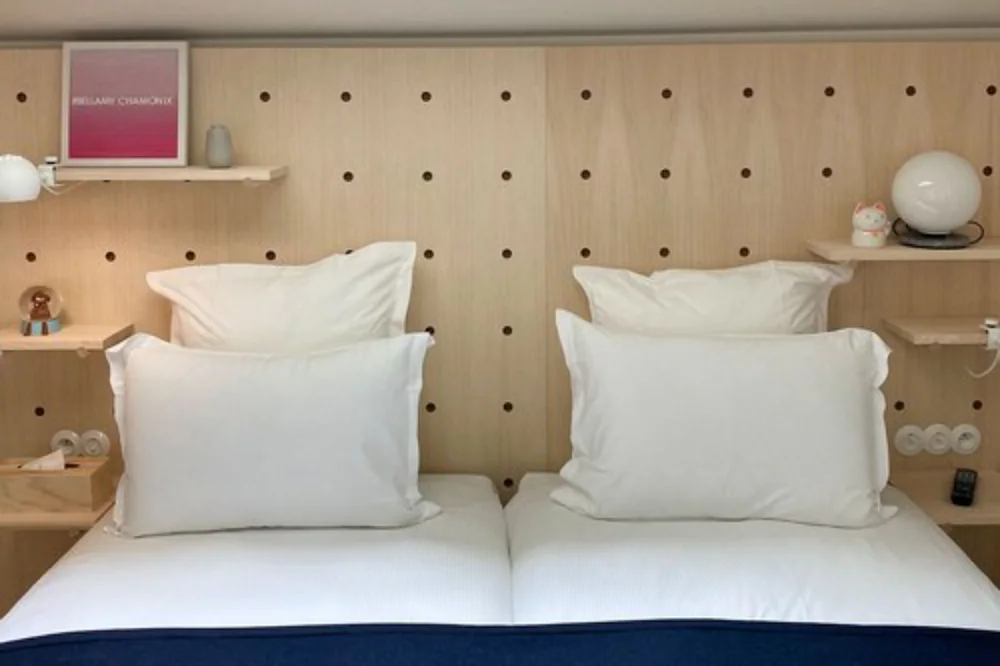 Room amenity