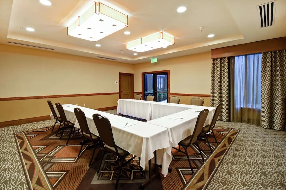 Meeting facility