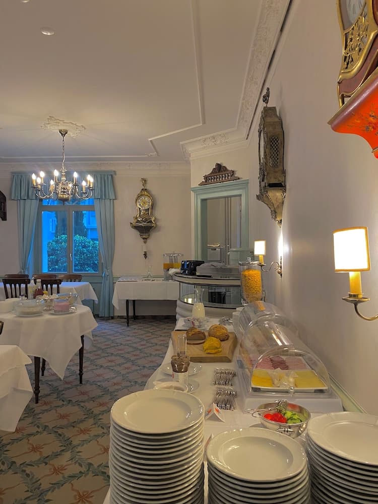 Breakfast buffet
