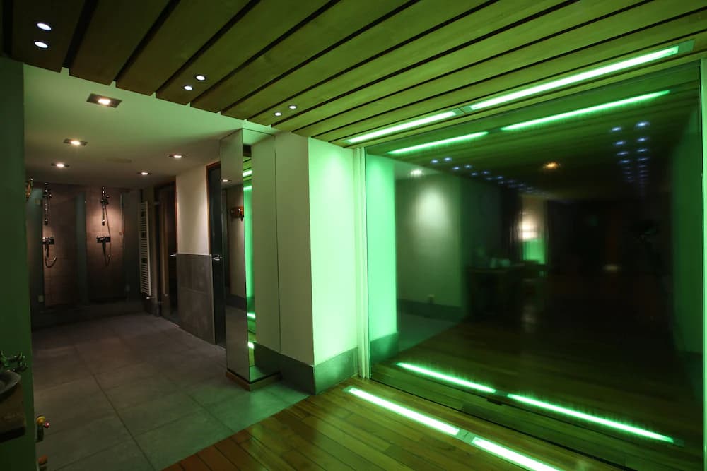 Steam room