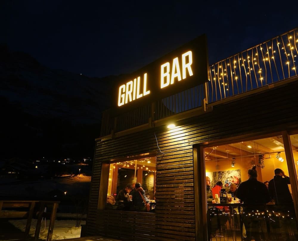 Snack bar