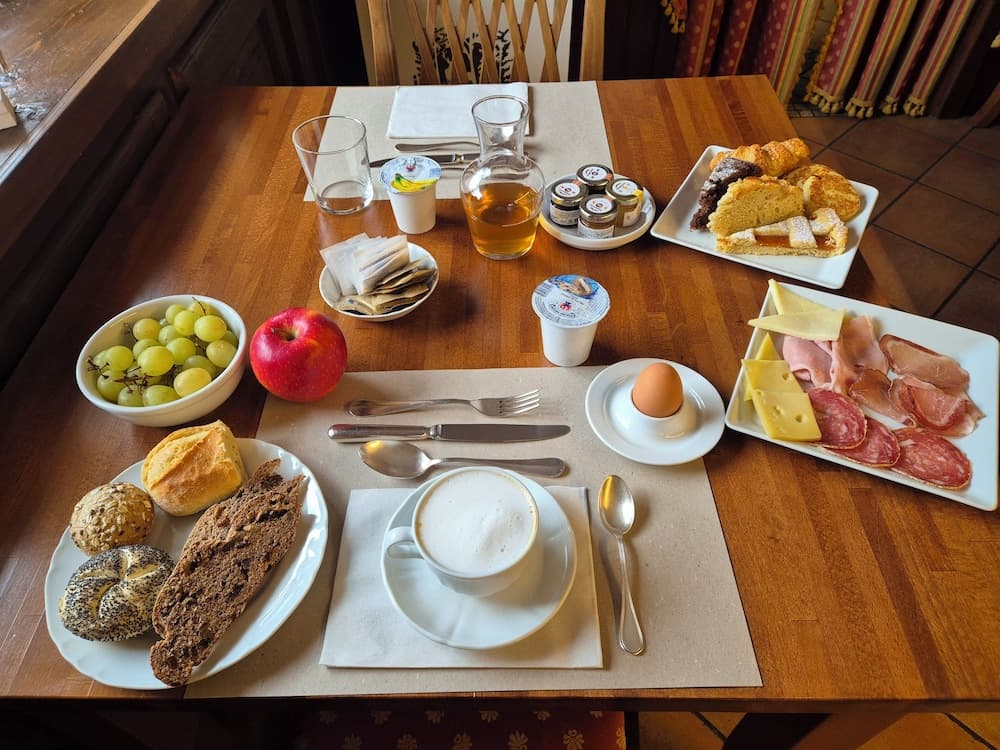 Breakfast area