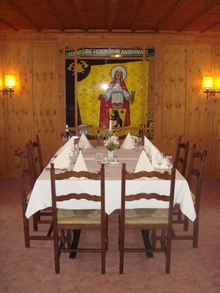 Banquet hall