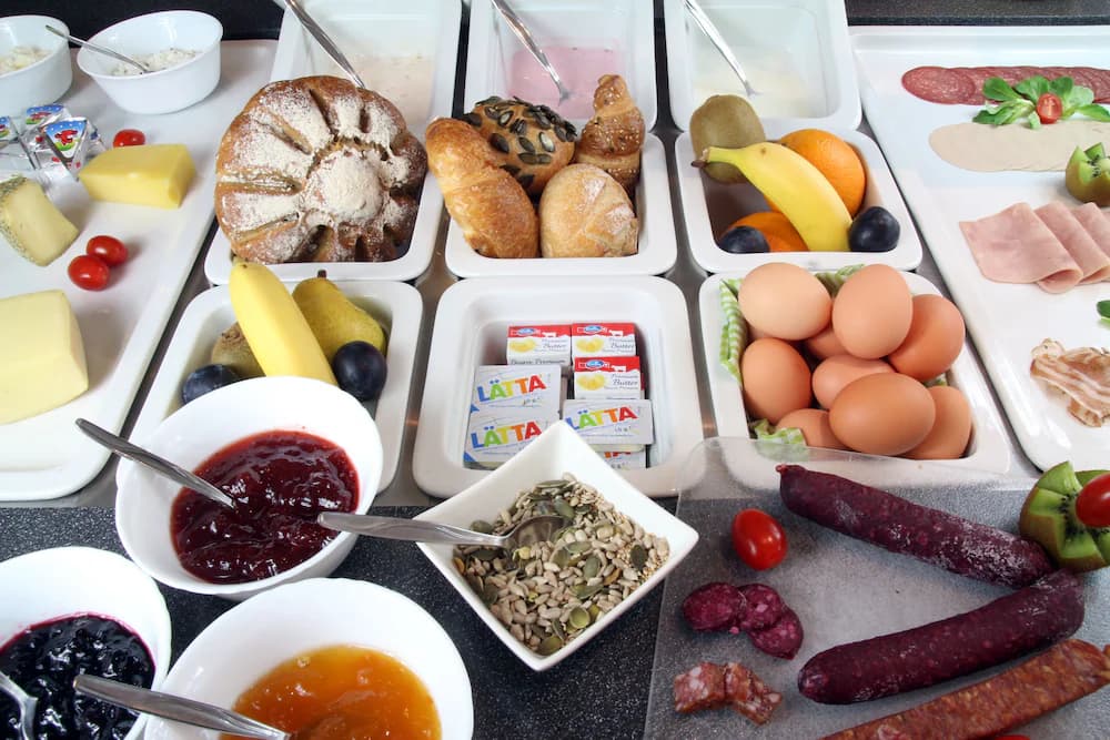 Breakfast buffet