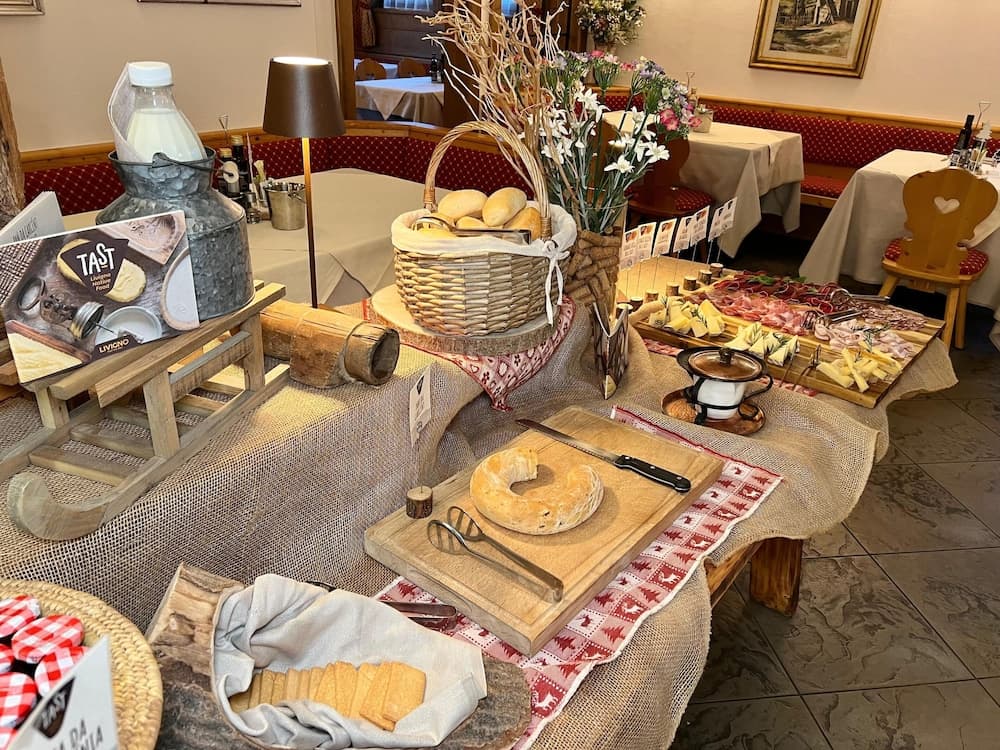 Breakfast buffet