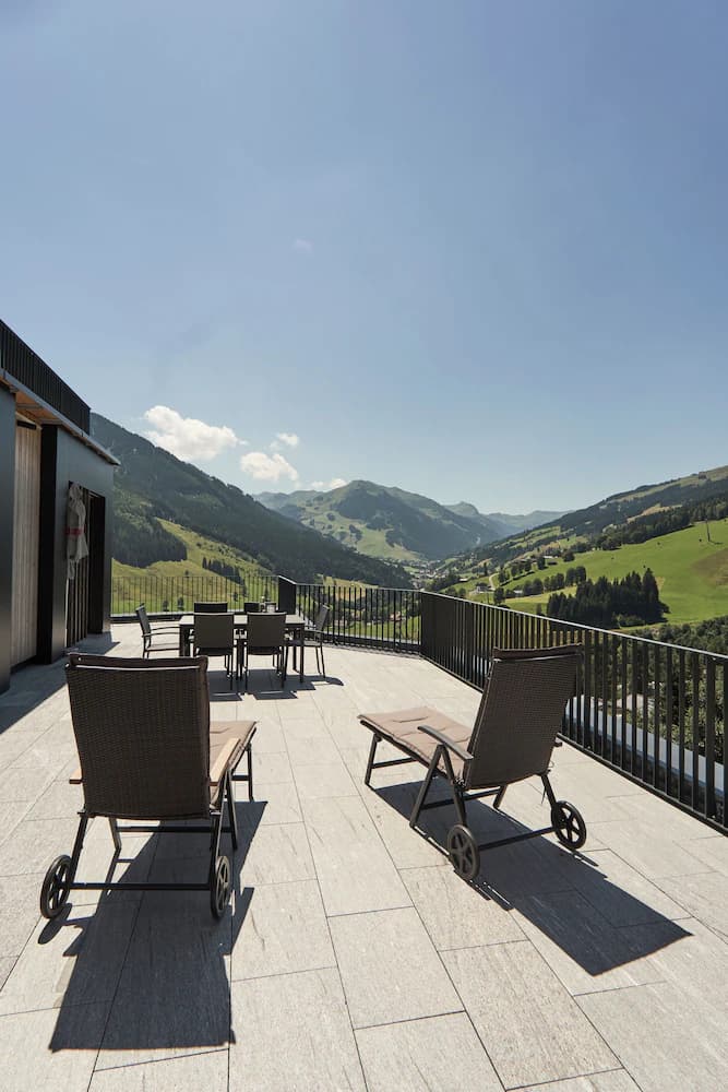 Sundeck