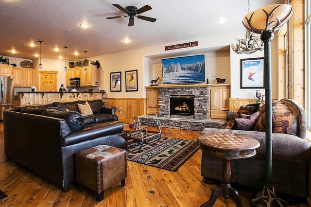 Lobby of Crystal Springs Chalet