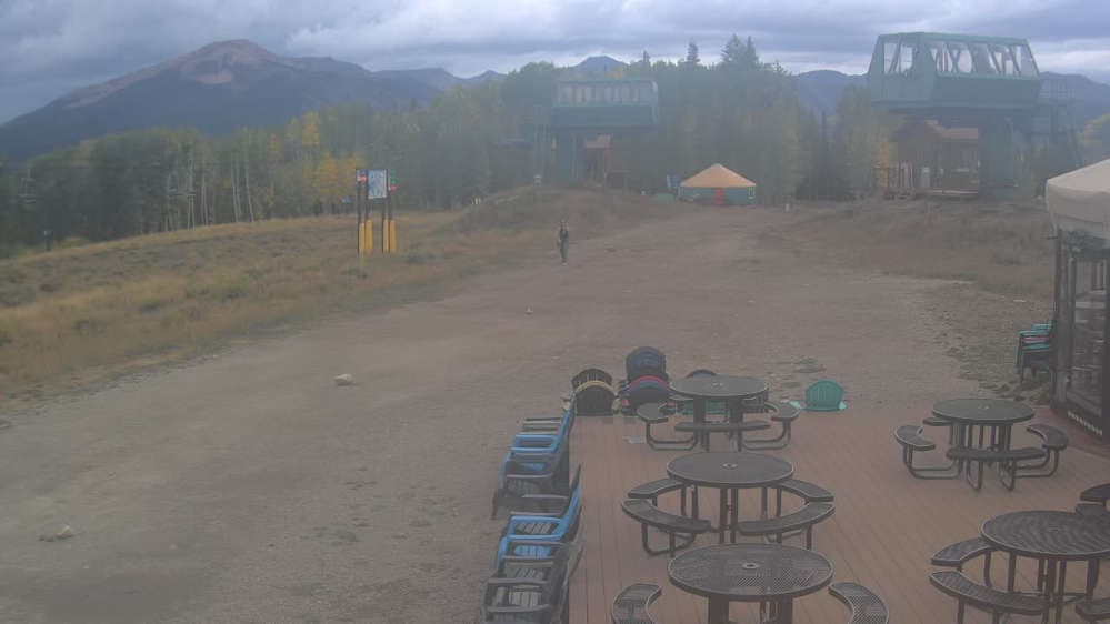 Umbrella Bar at Ten Peaks stream