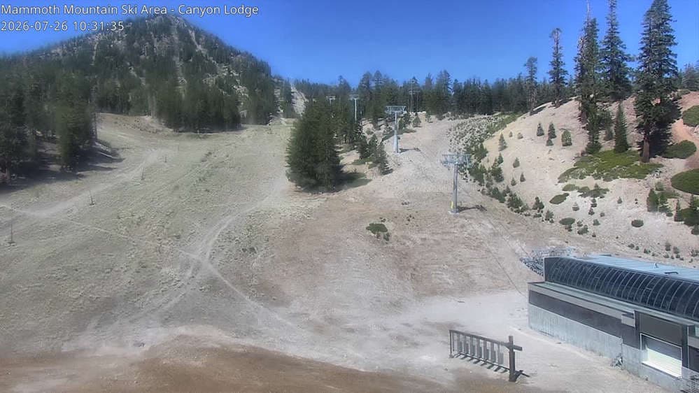 Mammoth Mountain - Canyon Lodge Lincoln Mountain Webcam