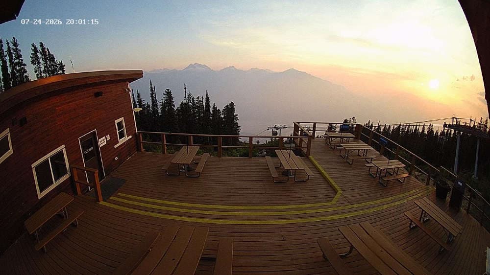 Revelstoke: Top of Upper Gondola Cam