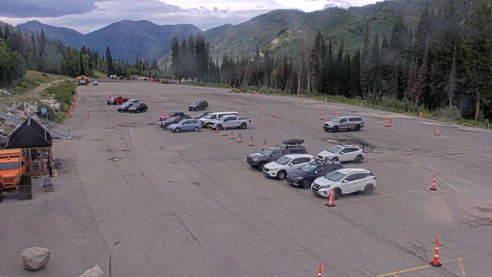Solitude: Moonbeam Parking Lot Cam