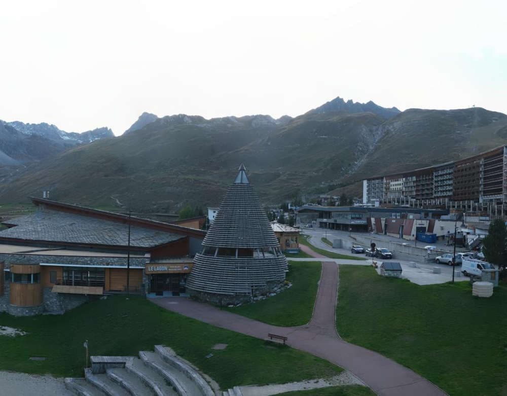 Tignes - Place du Lac 