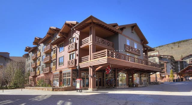 Lobby of Tucker Mountain at Center Village by Copper Mountain Lodging