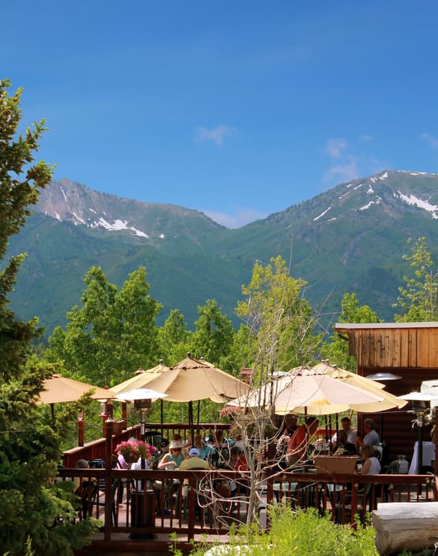 Lobby of Silver Fork Lodge and Restaurant