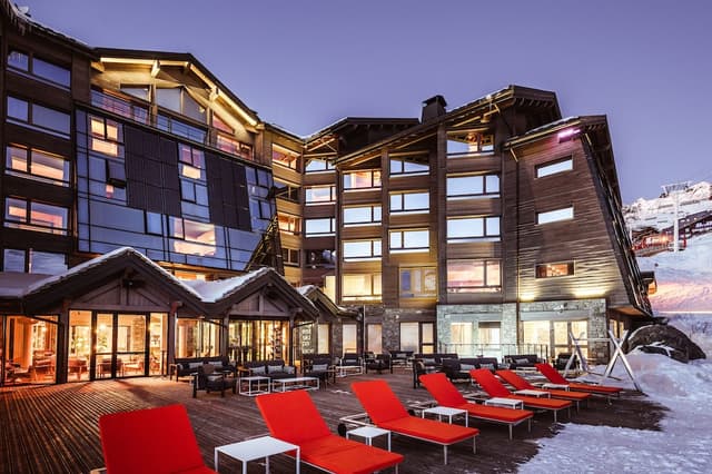 Lobby of Altapura Hôtel & Spa Val Thorens