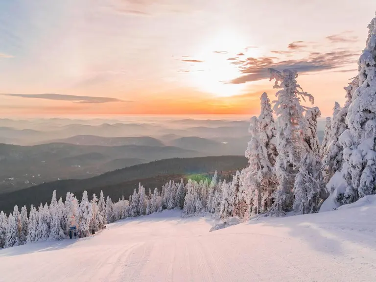 The 10 Best Ski Resorts Near Montreal, 2023/24